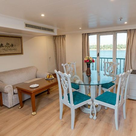 Nile Quest Cruise - 4 Or 7 Nights From Luxor Each Saturday And 3 Or 7 Nights From Aswan Each Wednesday Hotel Exterior photo