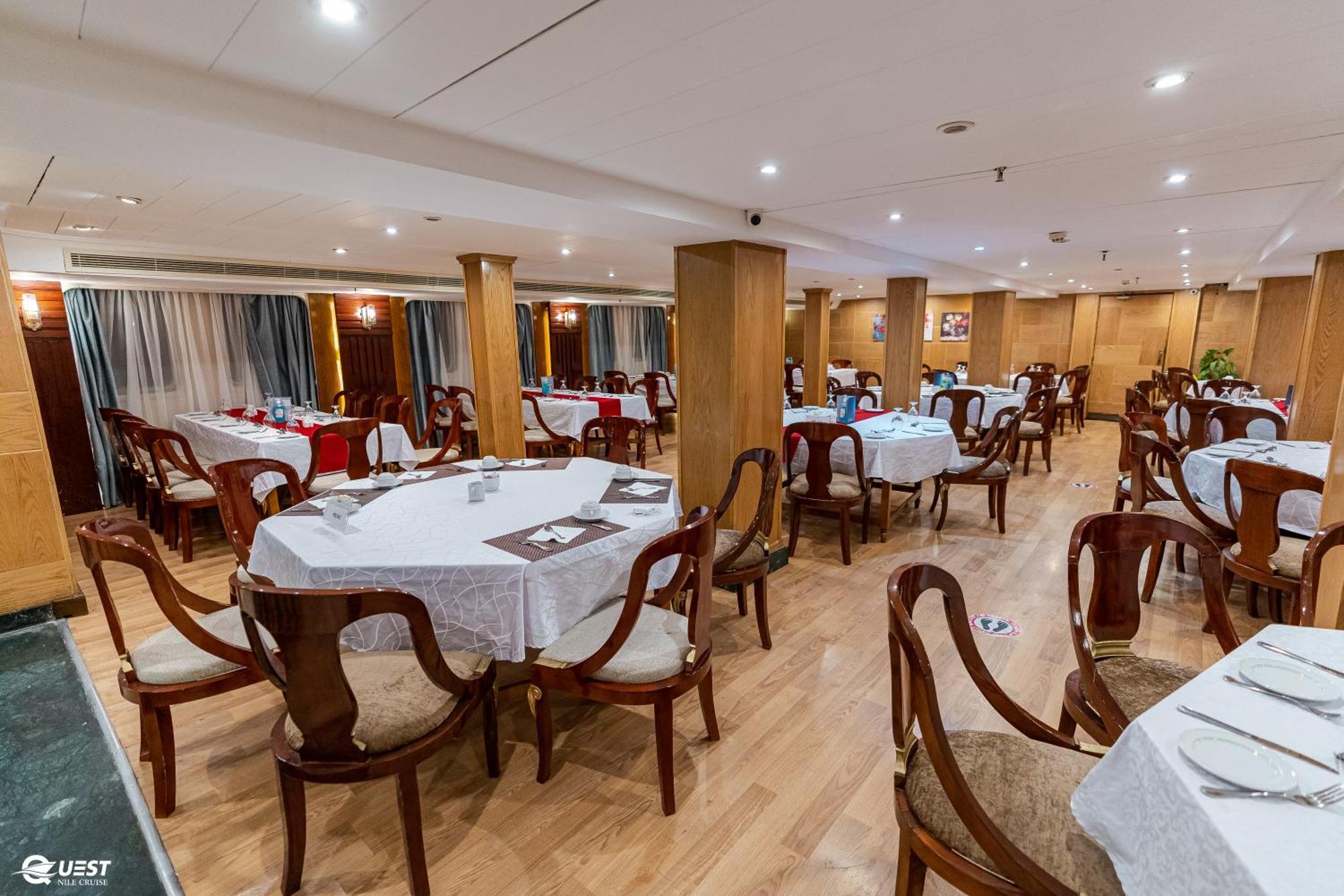 Nile Quest Cruise - 4 Or 7 Nights From Luxor Each Saturday And 3 Or 7 Nights From Aswan Each Wednesday Hotel Exterior photo